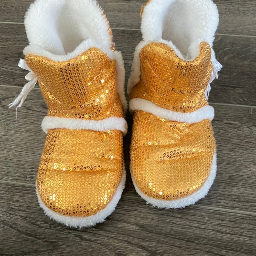 Kensiegirl slippers